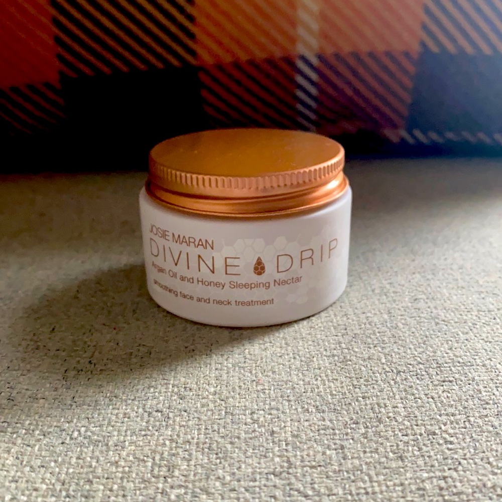 Josie Maran Divine Drip